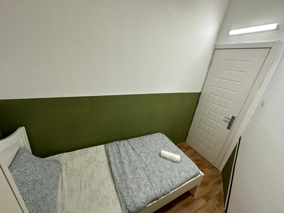 Bachelor Partition In Tecom Near Internet Metro Privatunterkunft *
